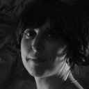 Noemie Legeron als Joyce Byers