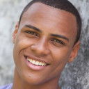 Tai MacKenzie als EMT Staffer