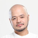Rico Robles als Past Pageant Host