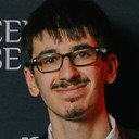 Nicholas Pergadis als Kid's Show Crew Member / Guy Carrying Purple Bag / Additional Voices