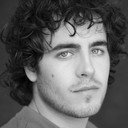 Ryan Burke als Young Tom