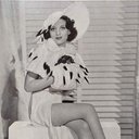 Ruth Hilliard als Secretary (uncredited)