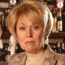 Barbara Windsor als Sadie Tomkins