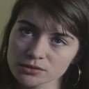 Stefene Russell als Lucinda