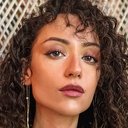 Rosaline Elbay als Christine