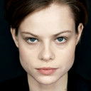 Emma Bading als Rosa