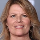 Mary Elizabeth McGlynn als Sandy