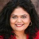 Sathya Jesudasson als Mrs. Raja