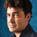 Ron Livingston als Roger Perron