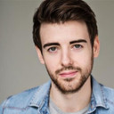 Simon Gordon als Jason ‘J.D.’ Dean