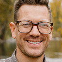 Luke Caldwell als Himself - Host