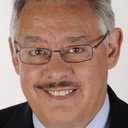 Juan Gonzalez als Private Investigator