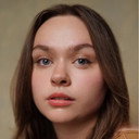Ada Grey als Teen Sledder