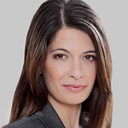 Linda Zervakis als News Anchorwoman