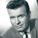 Stephen Dunne als Owen Talbot