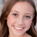 Scarlett Hazen als 