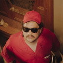 Jack Draga als Les Moore