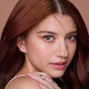 Cassandra Sheryl Lee als Rina
