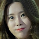 Hong Sae-hee als Yoon Ji-won