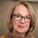 Olivia Maffett als Viv