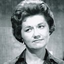 Marge Redmond als Mrs. Gladys Dalton