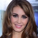 Tanit Phoenix als Hostess