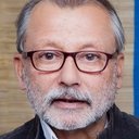 Pankaj Kapur als Jahangir "Abbaji" Khan