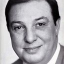 Robert Lombard als Restaurant Owner