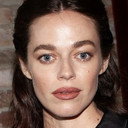 Hailey Benton Gates als Elevator Lady