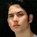 Fadi Alaydrus als Dwi Remaja