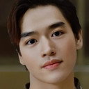 James Natthaphon Somsak als Ake