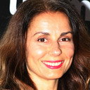 Mary Coustas als Lisa