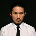 James Kazama als Curry