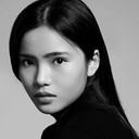 Lý Hồng Ân als Thuỳ Dương