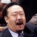 Yusuke Yamaguchi als Yamaguchi-San (Manager)
