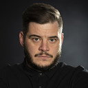 Ryan Bromham als Yuri