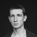 Mateusz Korsak als SB Officer
