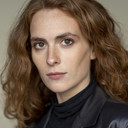 Giulia Heathfield Di Renzi als Sister Isabelle