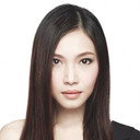 Dawn Yeoh als Reporter