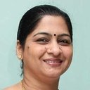 Meera Krishnan als Maami