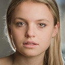 Emily Reid als Sophia Trenchard