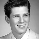 Robert Hyatt als Richard Kenet (as Bobby Hyatt)