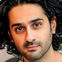 Milad Rahimi als Shahrooz