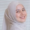 Lisa Surihani als Dian