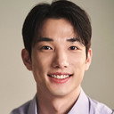 Kim Tae-jin als [Vietnamese Staff]