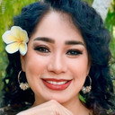 Soe Moe Kyi als Daw Cherry Lwin