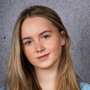 Yasmin Davies als Molly