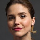 Sophia Bush als Beth McIntyre