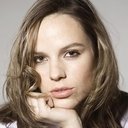 Luciana Echeverría als Hot Chick
