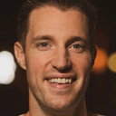 Jared Hacker als Tony Prescott